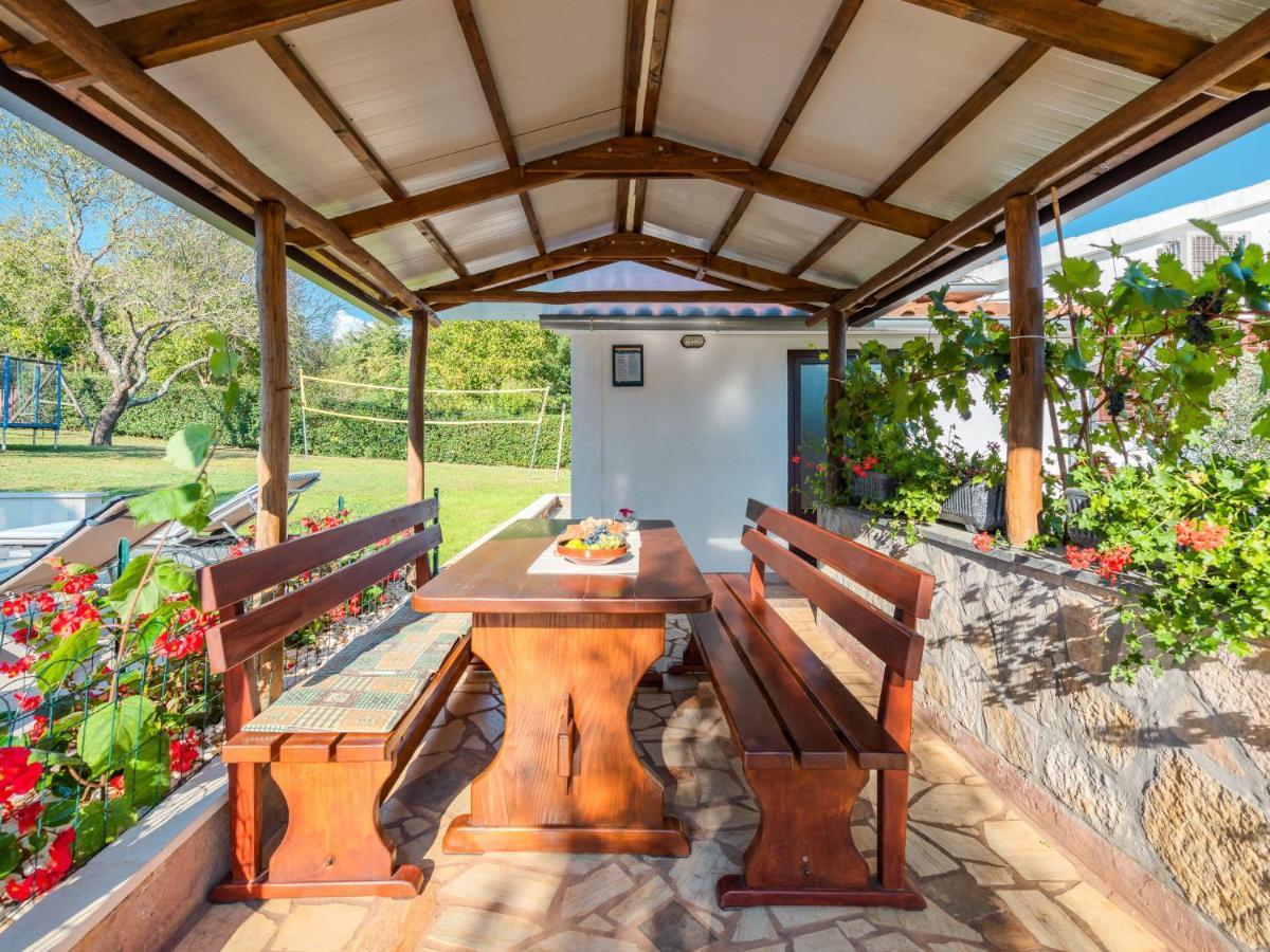 Holiday Home Hacienda - Pzn316 By Interhome Tinjan 외부 사진